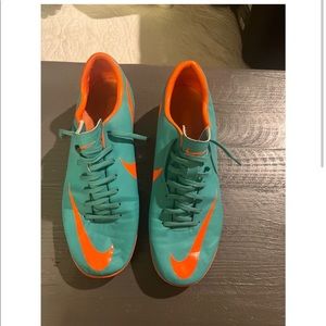 Nike indoor soccer boots
